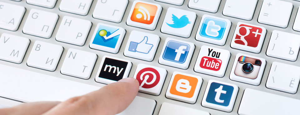 Motivos para um design gráfico usar e abusar das redes sociais